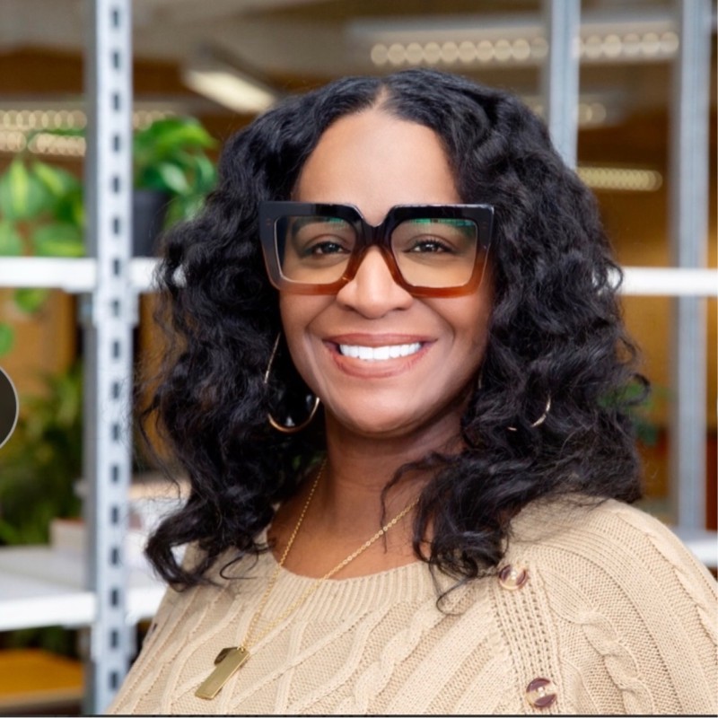 Brandi Haggins LinkedIn Headshot 2